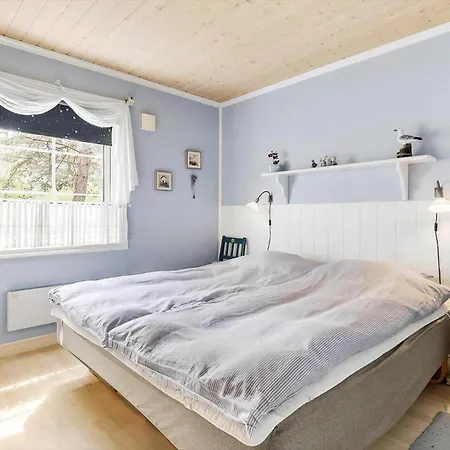 3690-nexo-hovedgade-2 * Neksø